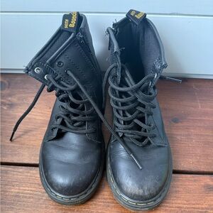Dr. Martens kids black leather boots with zipper size 2